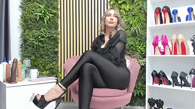 sweetcherry30 online show from May 2026 06:17:01 AM