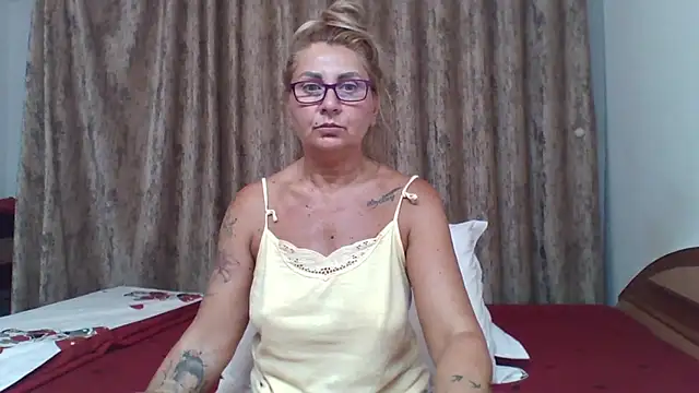 PussyEvely online show from June 2026 06:28:01 PM