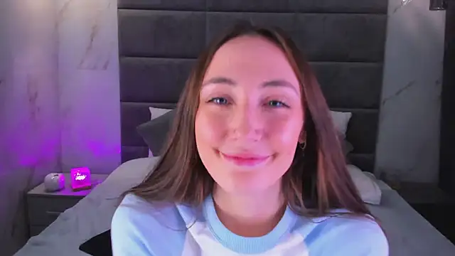 Lexi Split online show from September 2025 08:43:02 AM