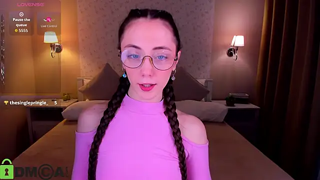 Lexi Split online show from May 2026 02:04:01 AM