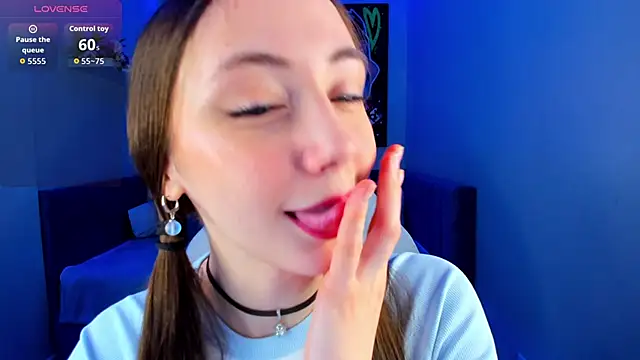 Lexi Split online show from April 2026 01:40:02 AM