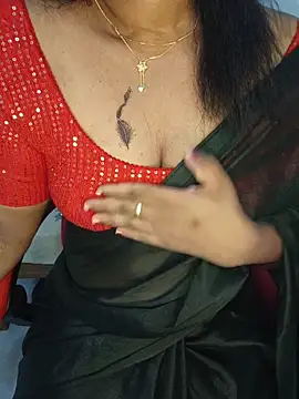 Snapshot of Malluivaniya chatting on June 2026 05:49:01 AM Malluivaniya online show from June 2026 05:49:01 AM
