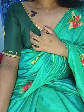 Snapshot of Malluivaniya chatting on June 2026 06:09:02 AM Malluivaniya online show from June 2026 06:09:02 AM