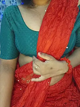 Snapshot of Malluivaniya chatting on June 2026 05:56:01 PM Malluivaniya online show from June 2026 05:56:01 PM