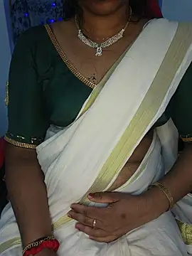Snapshot of Malluivaniya chatting on June 2026 06:12:01 AM Malluivaniya online show from June 2026 06:12:01 AM