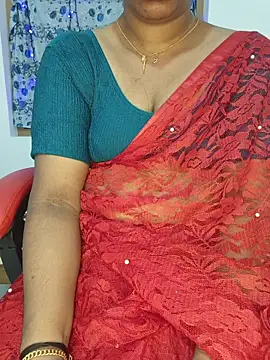 Snapshot of Malluivaniya chatting on June 2026 05:47:02 PM Malluivaniya online show from June 2026 05:47:02 PM