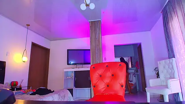 SQUIRT4UMEGAN online show from October 2025 07:22:02 PM