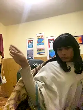 Snapshot of calliemaggotbone chatting on November 2025 09:25:01 AM calliemaggotbone online show from November 2025 09:25:01 AM