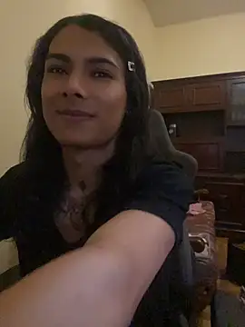 Snapshot of calliemaggotbone chatting on June 2026 06:20:02 PM calliemaggotbone online show from June 2026 06:20:02 PM