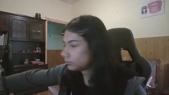 calliemaggotbone online show from April 2026 05:47:01 PM