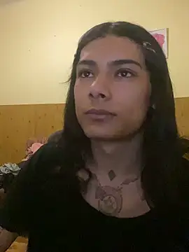 calliemaggotbone online show from April 2026 09:00:02 AM