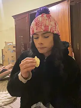 calliemaggotbone online show from February 2026 07:18:01 AM