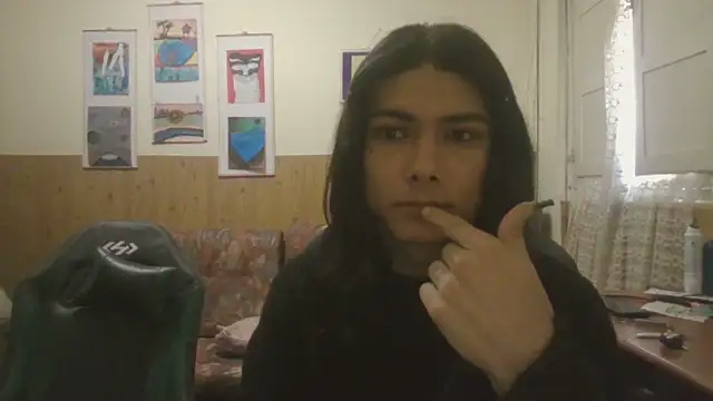 calliemaggotbone online show from November 2025 01:27:02 PM