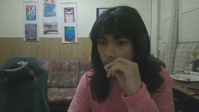 calliemaggotbone online show from November 2025 06:23:02 PM