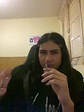 calliemaggotbone online show from April 2026 07:51:01 PM