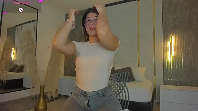 riley sierra online show from January 2026 12:44:02 PM