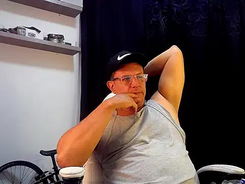 Snapshot of pedropicapi chatting on February 2026 01:17:01 AM pedropicapi online show from February 2026 01:17:01 AM