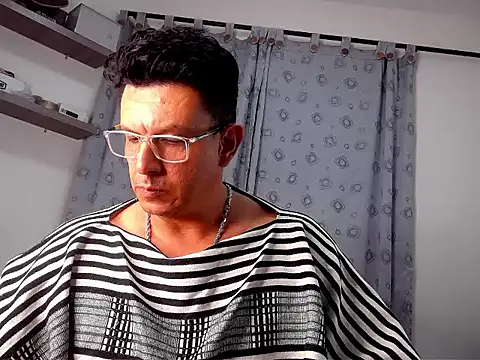 Snapshot of pedropicapi chatting on November 2025 12:31:01 AM pedropicapi online show from November 2025 12:31:01 AM