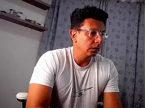 Snapshot of pedropicapi chatting on November 2025 11:30:02 PM pedropicapi online show from November 2025 11:30:02 PM