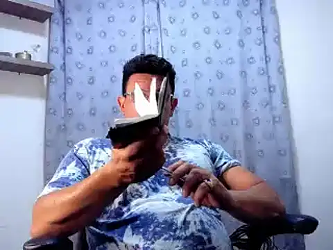 Snapshot of pedropicapi chatting on February 2025 02:42:02 AM pedropicapi online show from February 2025 02:42:02 AM