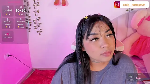 Emily restrepo online show from March 2026 05:18:02 AM