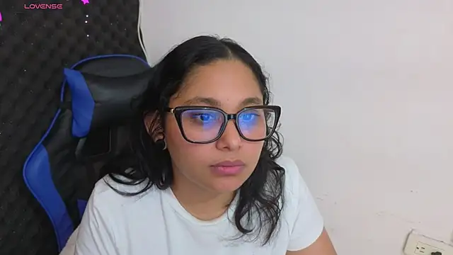 Cuteprincess21 online show from April 2026 12:50:01 PM