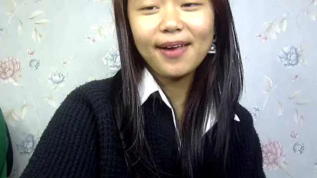 Snapshot of cute_sapna chatting on December 2024 01:05:02 PM cute sapna online show from December 2024 01:05:02 PM