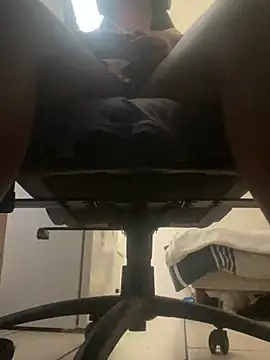 YesTheSexiest online show from January 2026 12:30:01 PM