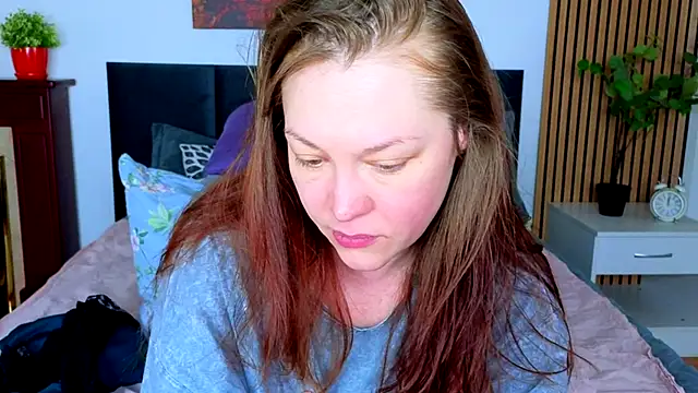 Snapshot of CutieGinger chatting on November 2025 03:23:01 PM CutieGinger online show from November 2025 03:23:01 PM