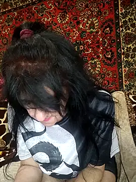 Lovely Lori online show from November 2025 07:25:01 PM