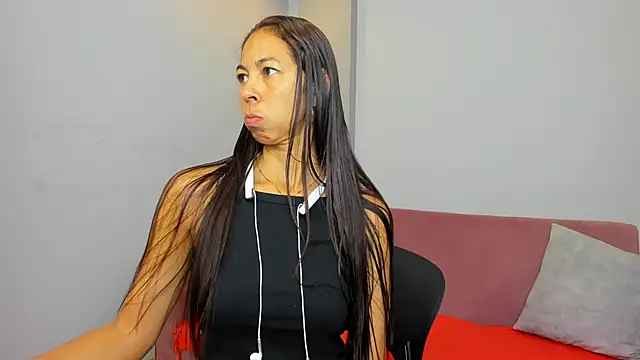 Rosalinda Cortez online show from March 2026 12:21:01 PM