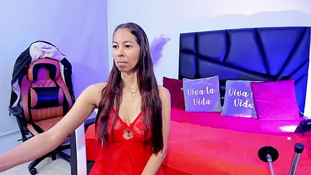 Snapshot of Rosalinda_Cortez chatting on October 2025 12:46:01 PM Rosalinda Cortez online show from October 2025 12:46:01 PM