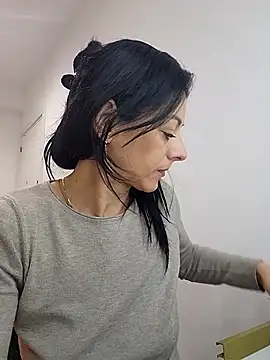 bruneta sexy23 online show from January 2026 05:22:02 AM