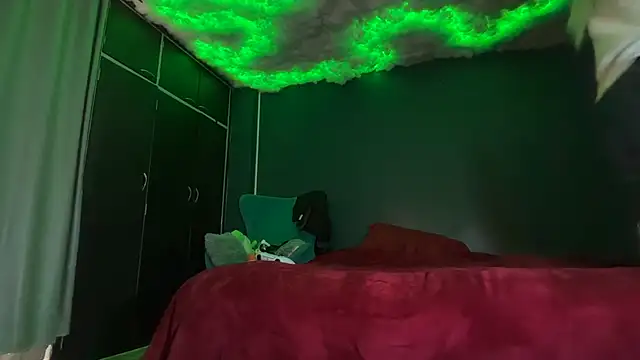 Layla miss online show from March 2026 06:20:02 PM