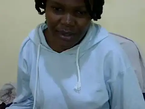 Snapshot of cute_roxie chatting on December 2024 09:02:02 AM cute roxie online show from December 2024 09:02:02 AM