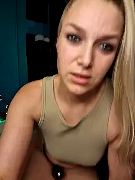 Snapshot of Sexy-Milla chatting on January 2025 06:48:01 PM Sexy-Milla online show from January 2025 06:48:01 PM