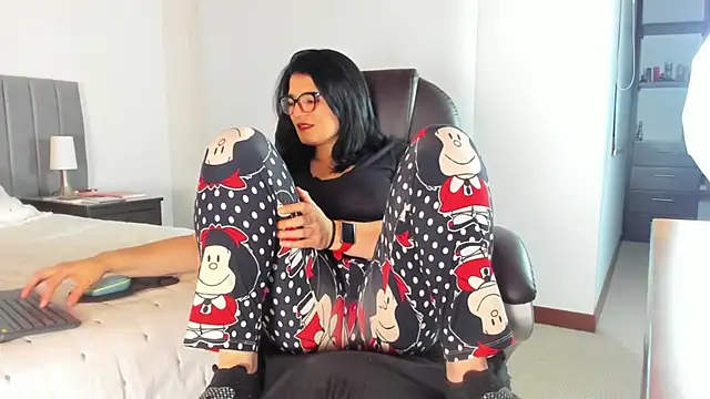 adriana71 online show from December 2025 03:18:02 AM