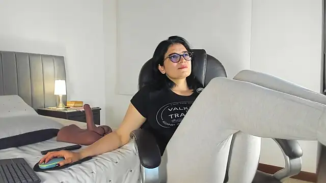 adriana71 online show from April 2026 02:08:02 AM