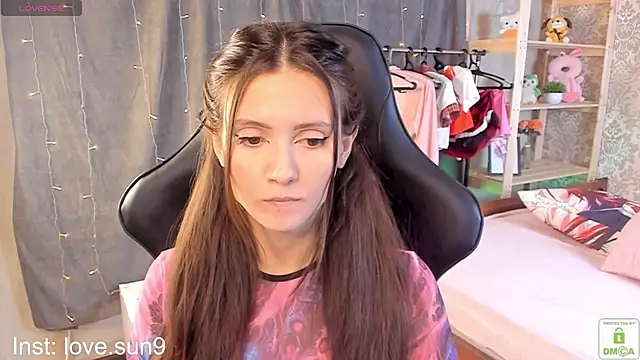 Michel Momsen online show from February 2025 01:54:02 PM