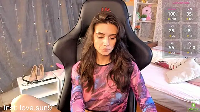 Michel Momsen online show from March 2025 12:06:02 PM