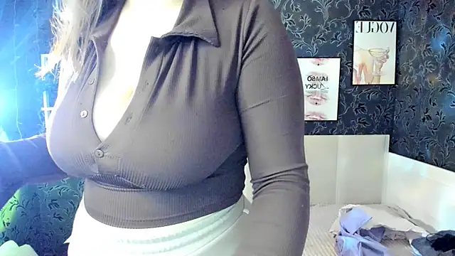 Snapshot of SofiaLovelyC chatting on May 2026 05:59:01 AM SofiaLovelyC online show from May 2026 05:59:01 AM