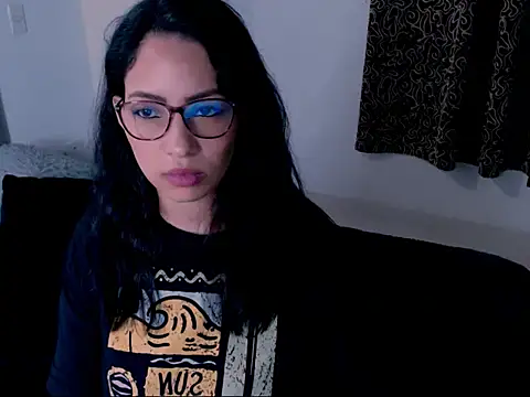Snapshot of diana__34 chatting on September 2025 11:44:02 PM diana 34 online show from September 2025 11:44:02 PM