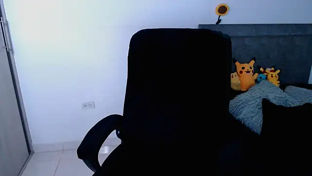 diana  34 online show from May 2026 12:42:01 AM