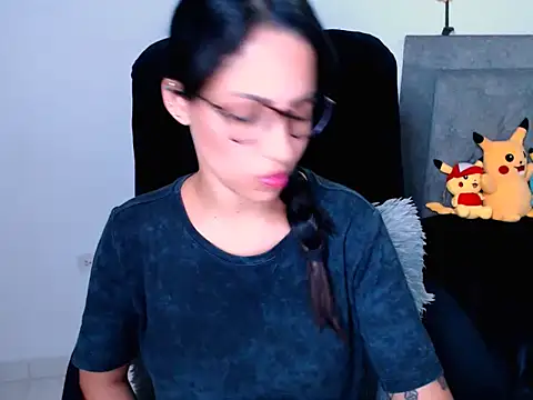 diana  34 online show from February 2026 12:43:01 AM