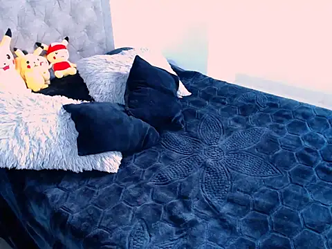 diana  34 online show from April 2026 10:48:02 PM