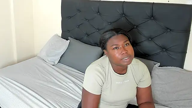 Cristale69 online show from February 2026 06:48:02 PM