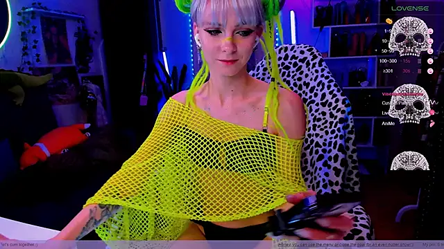 Fridart-house Fortuna online show from November 2025 10:02:01 PM