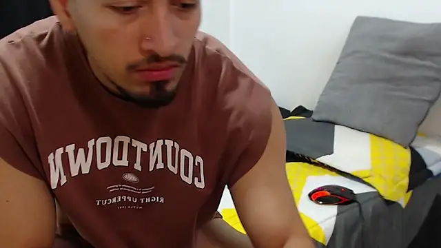 Snapshot of darekgates chatting on December 2025 02:52:02 PM darekgates online show from December 2025 02:52:02 PM