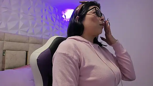 PauletteJ online show from February 2026 11:52:01 AM