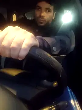 J0nyhson online show from November 2025 04:37:02 AM